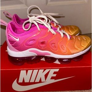 W Air Vapormax Plus